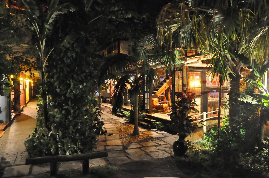 Hotel Pousada Katmandu Maresias Bagian luar foto